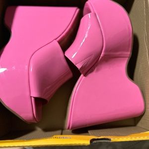 Women heels 8 1/2